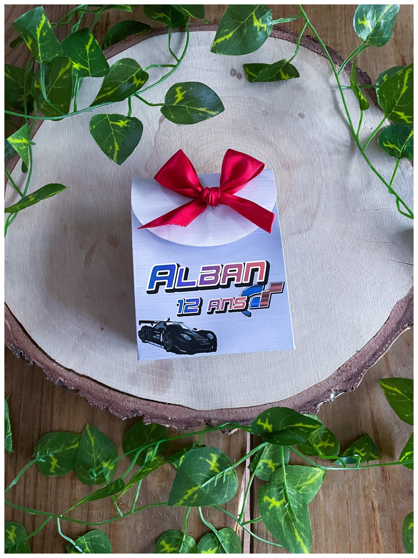 Boîte cadeau invité personnalisé